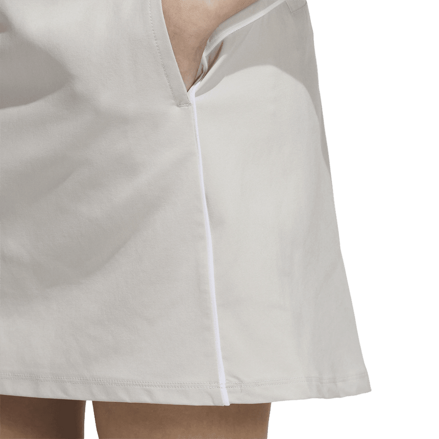 Beige/White